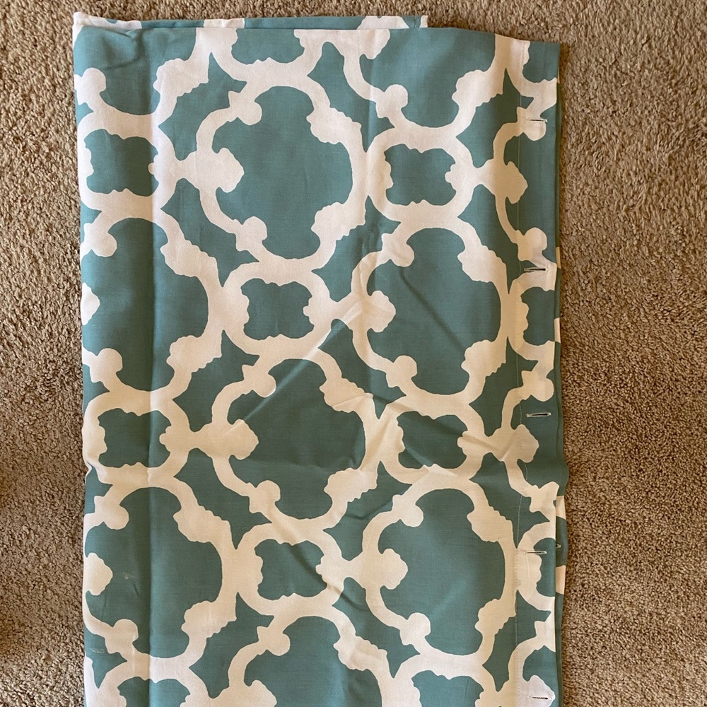 Blue and white shower curtain, 68x71